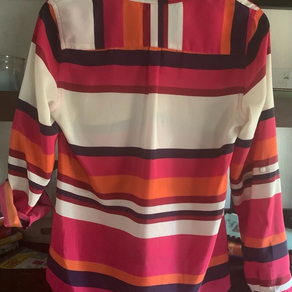 Beautiful multi colored blouse in Medium - Picture 2 of 16